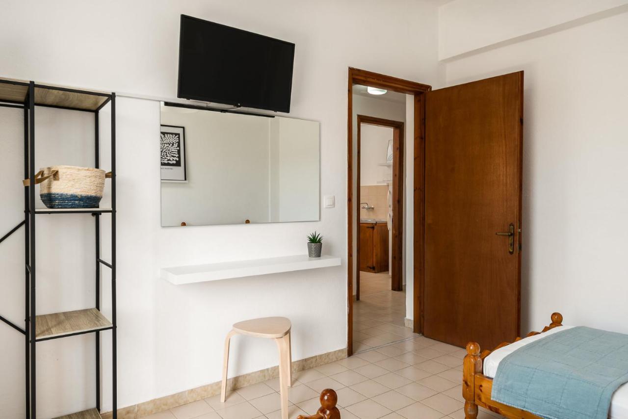 The Springfield Corner Apartments By Konnect Ipsos Bagian luar foto