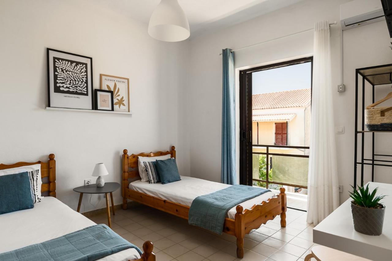 The Springfield Corner Apartments By Konnect Ipsos Bagian luar foto