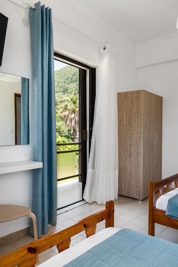 The Springfield Corner Apartments By Konnect Ipsos Bagian luar foto