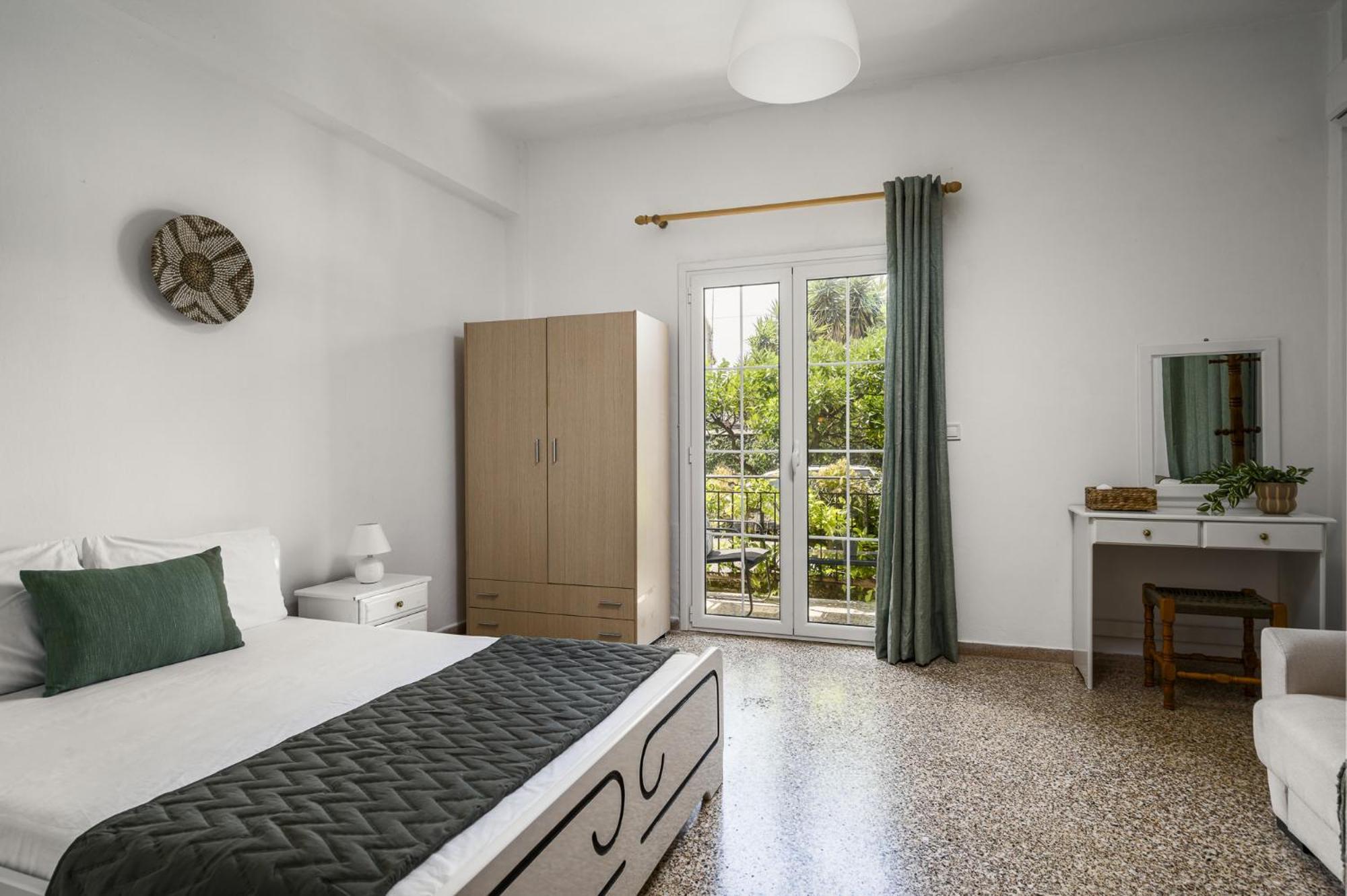The Springfield Corner Apartments By Konnect Ipsos Bagian luar foto