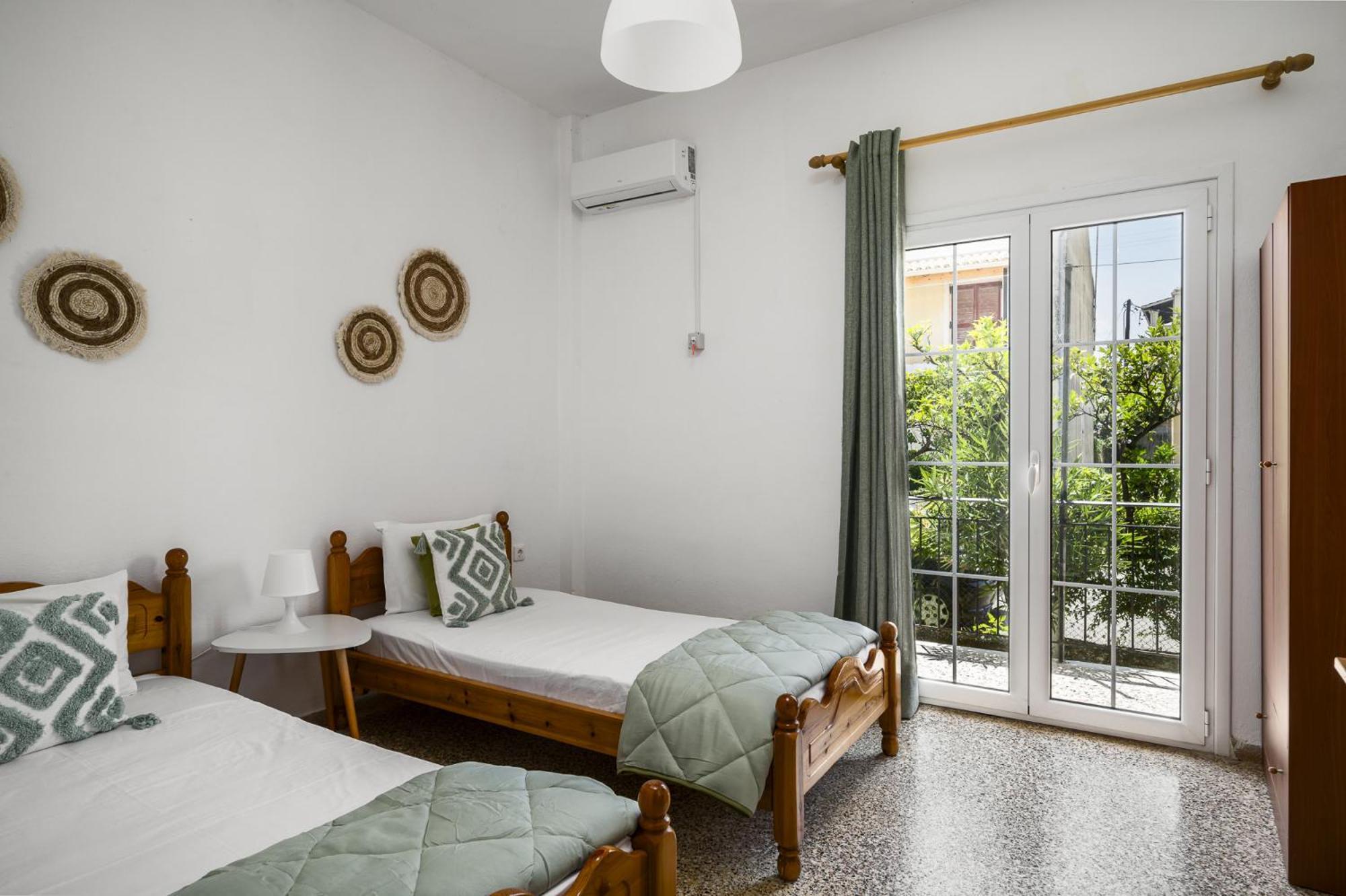 The Springfield Corner Apartments By Konnect Ipsos Bagian luar foto